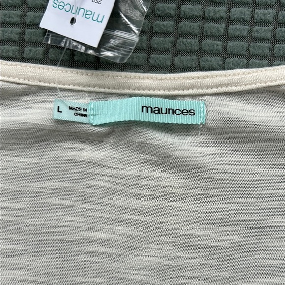 Embroidered White Top - Picture 5 of 7